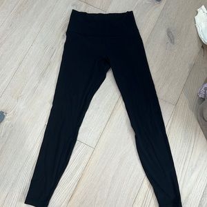 Lululemon leggings with back pocket
